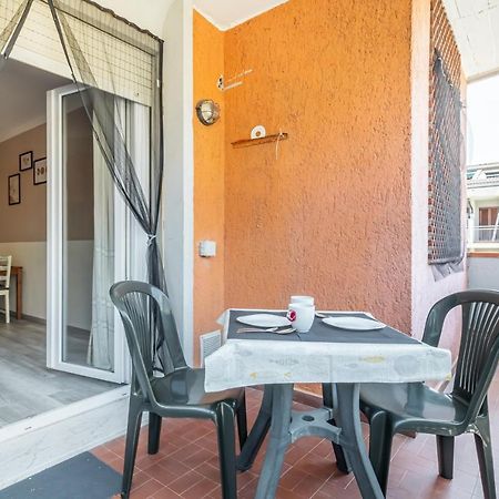 מארינלה די סרזאנה Domus Lucis Apartment Terrace & Private Parking מראה חיצוני תמונה